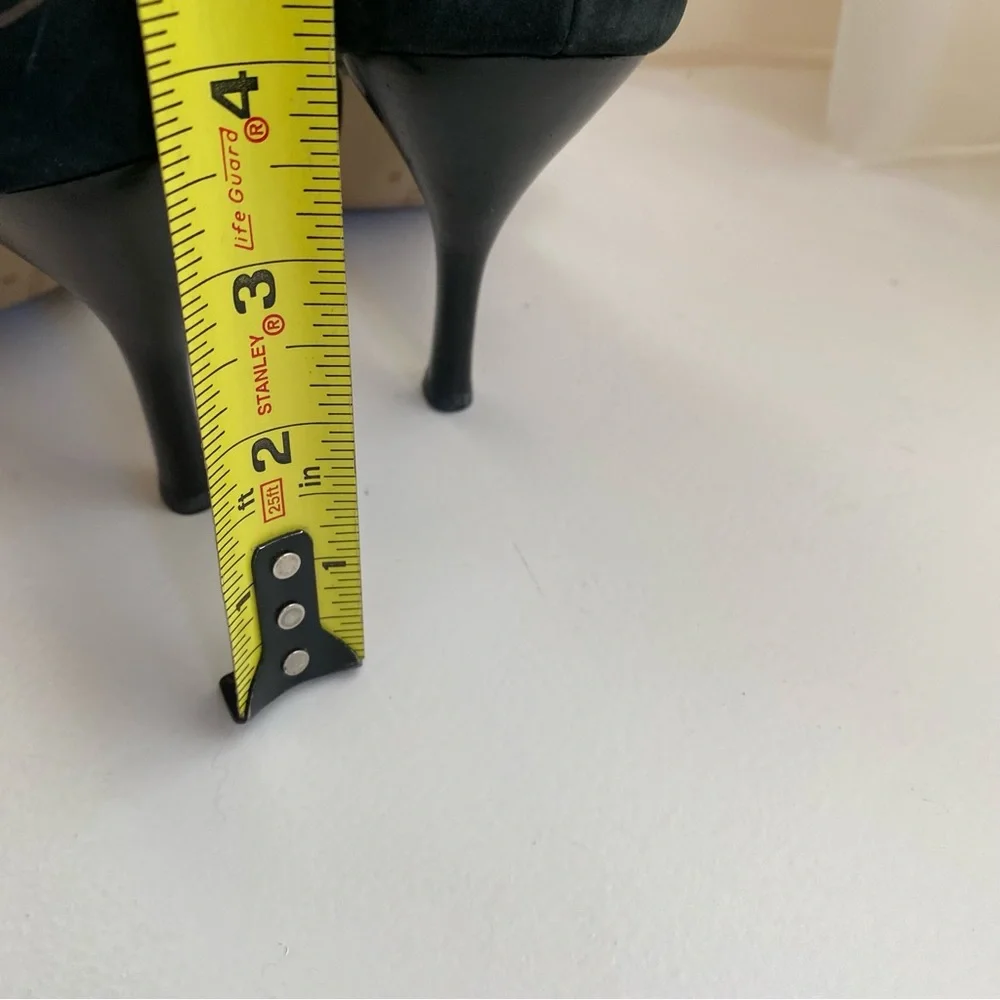 Anne Klein Women's Heels - Picture 4 of 9